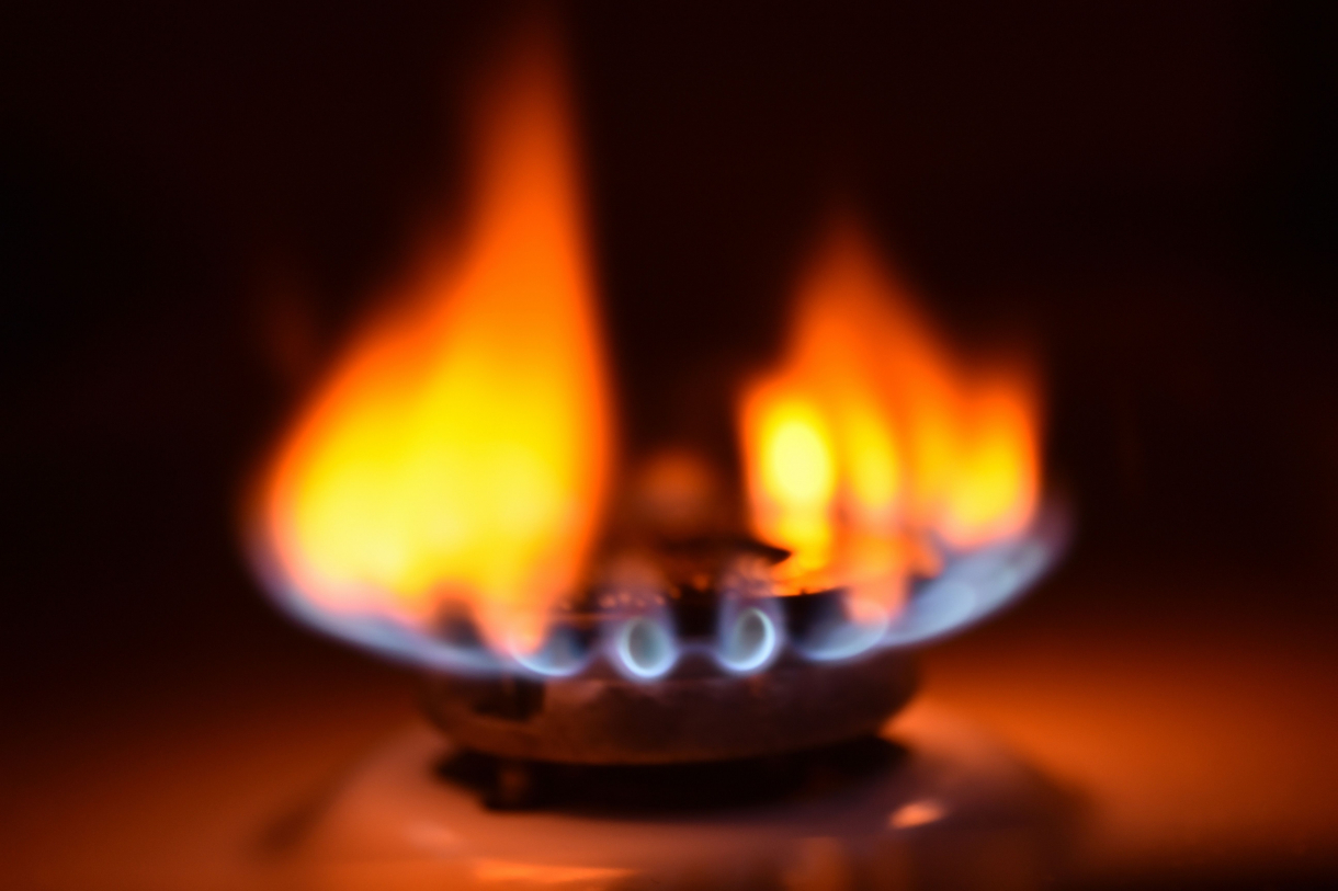 6+ Tips How to Fix Orange Flame On a Gas Stove Housekeeping Bay