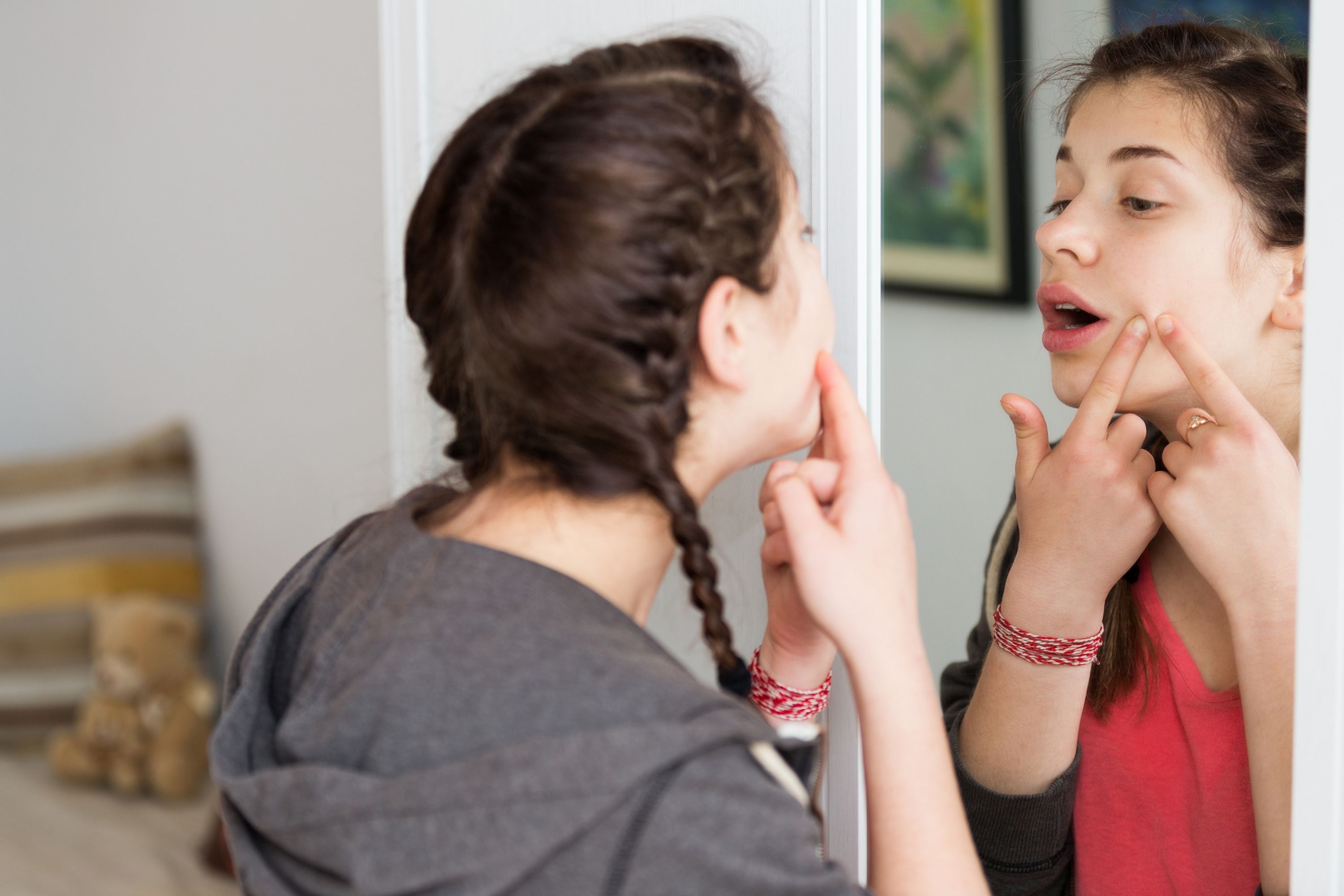 How to Stop Foundation Sinking Into Pores