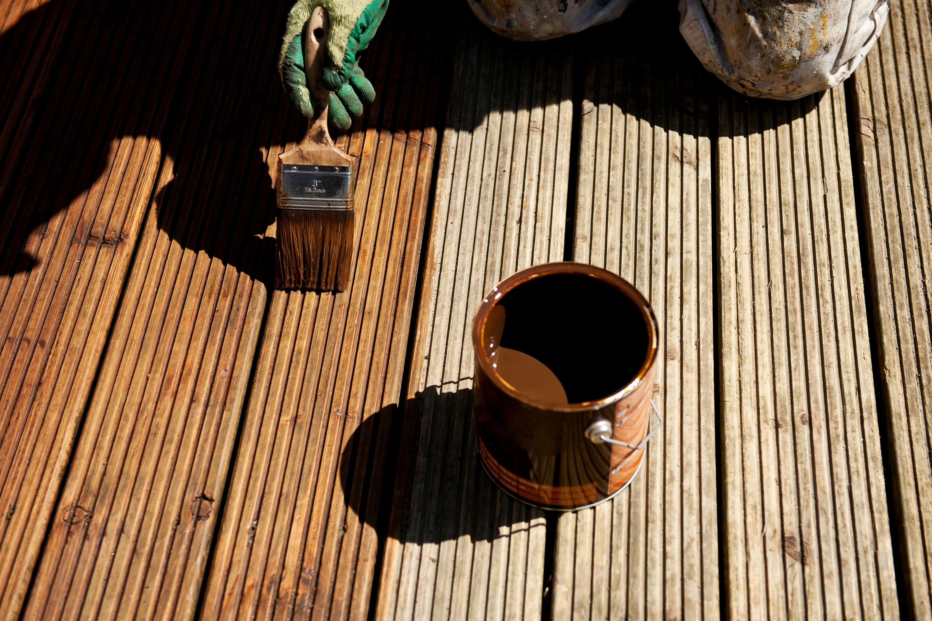 How Long Does It Take For Oil Based Deck Paint to Dry (2)