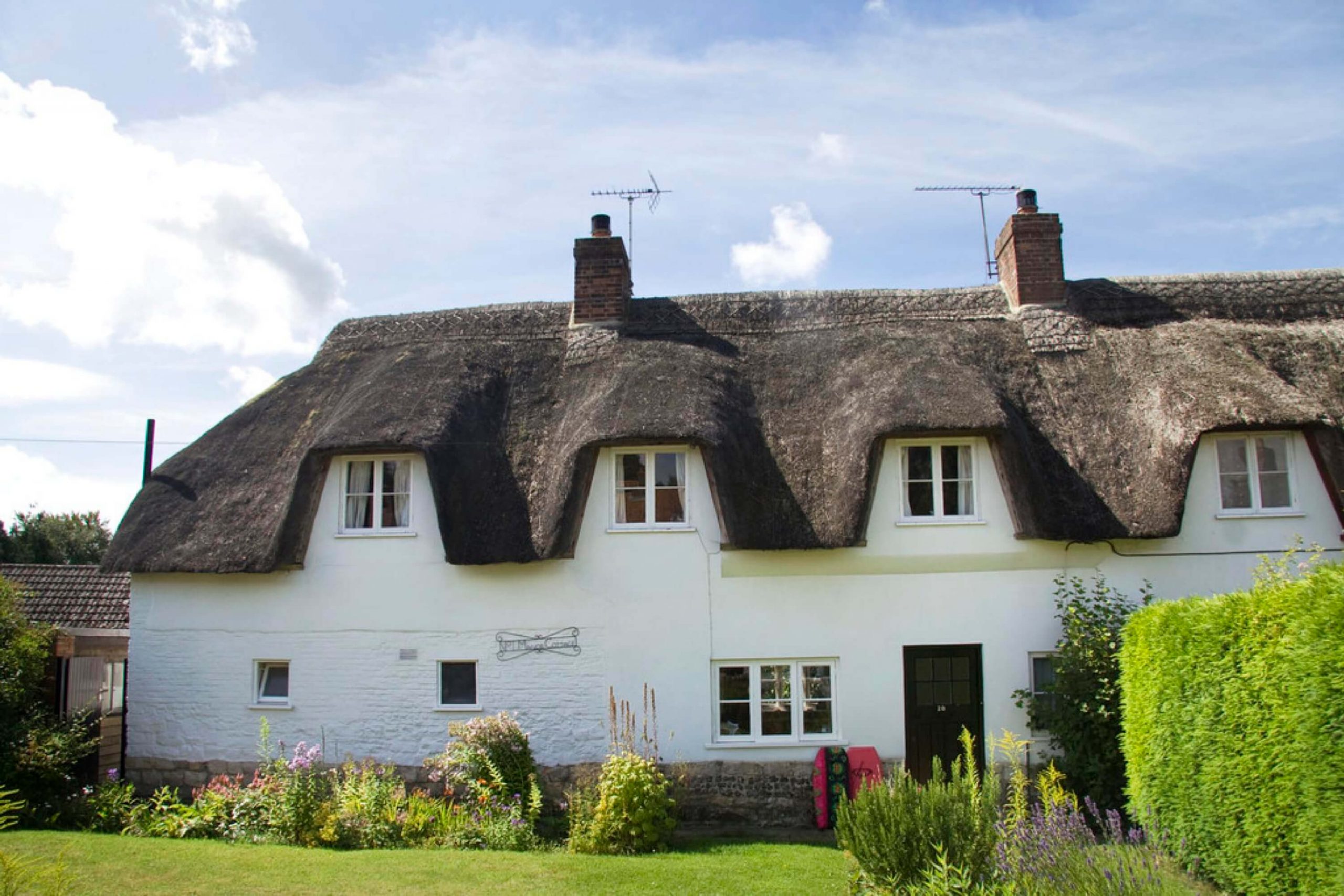How Long Does a Thatched Roof Last