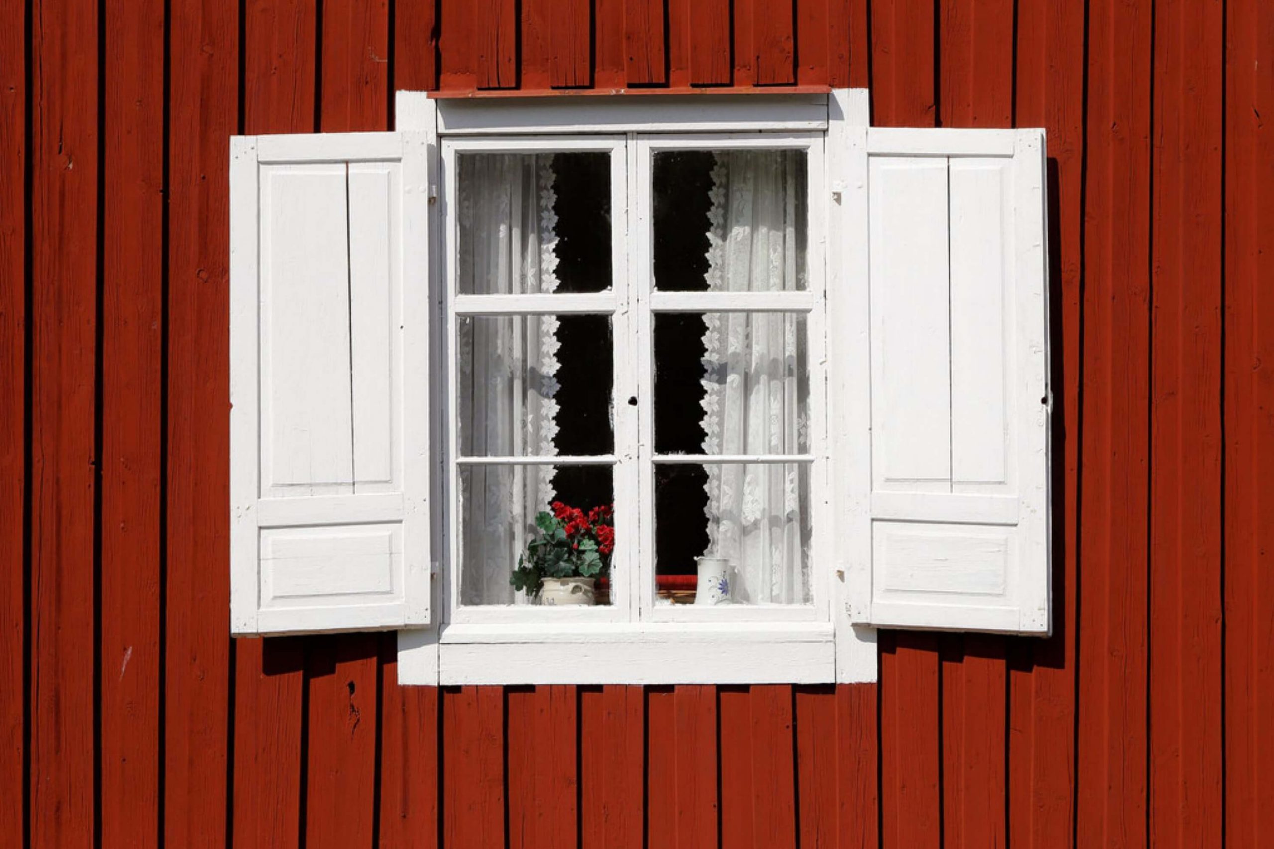 How to Paint Glass Windows? | 5 Easy Steps - Housekeepingbay