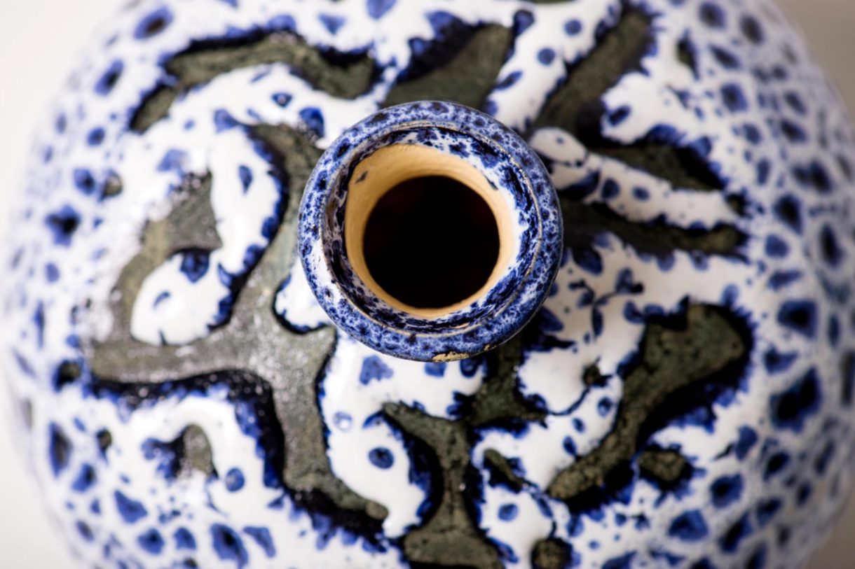 How to Paint Bisque Ceramics? | 9 Hacks - Housekeepingbay