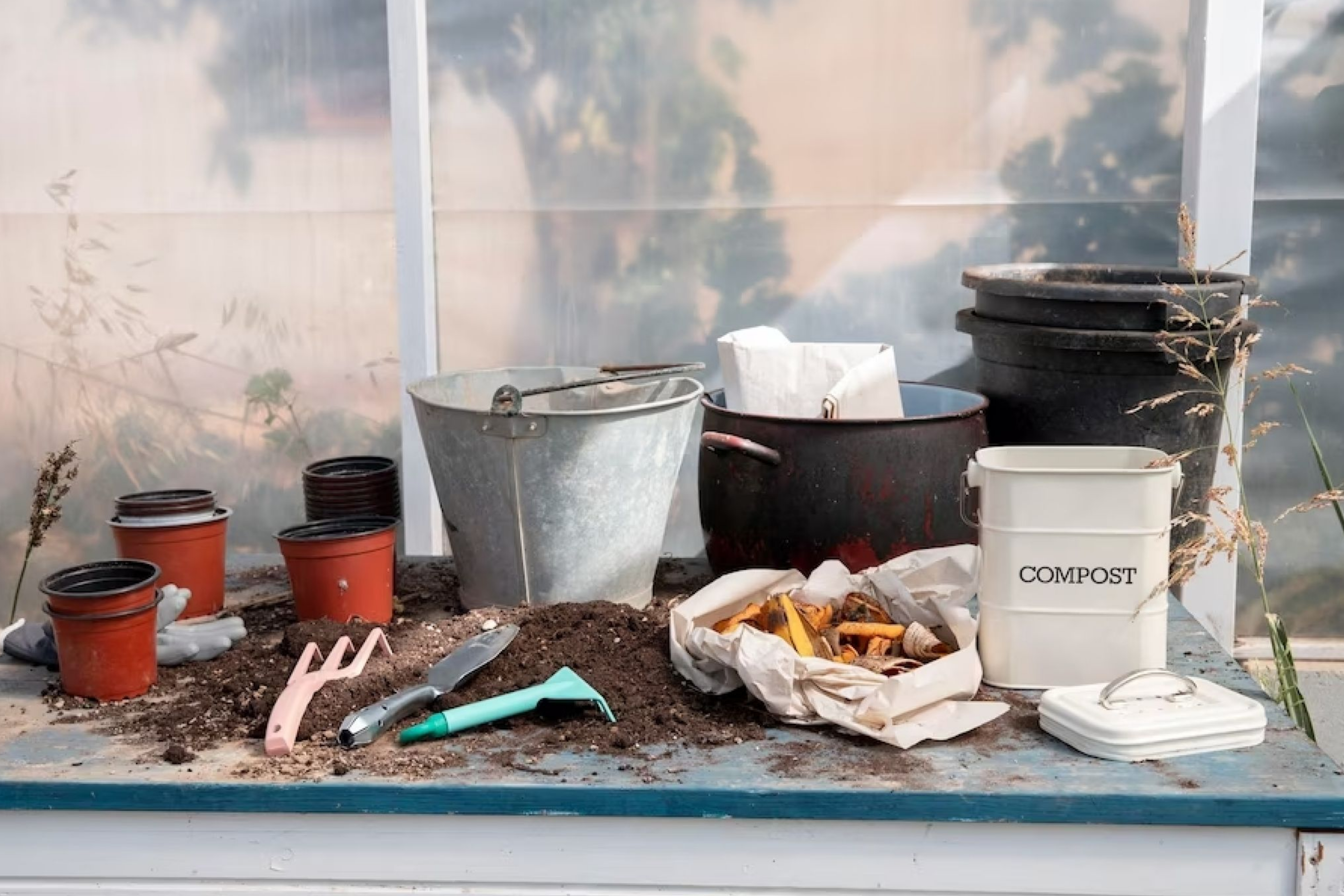 2. Make a Planter Out of Old Jeans and Tin Cans