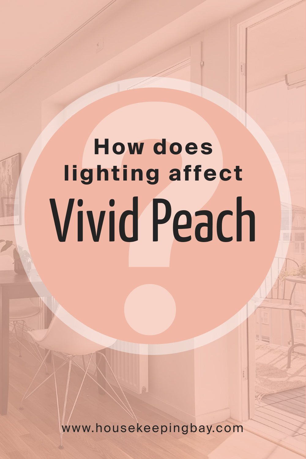 How does lighting affect Vivid Peach 025