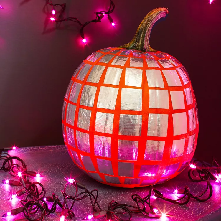 disco-pumpkin-7ca3f333-0437bae3c49f4349b843696cc5ac6aca