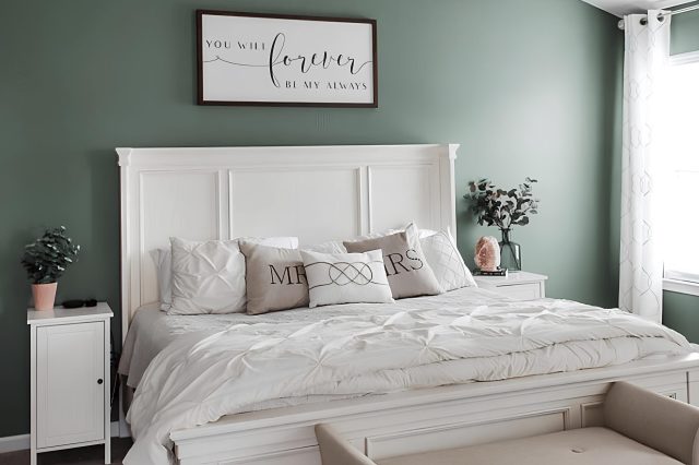 Caldwell Green HC-124 by Benjamin Moore