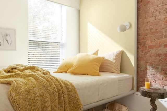 Pale Moon OC-108 by Benjamin Moore