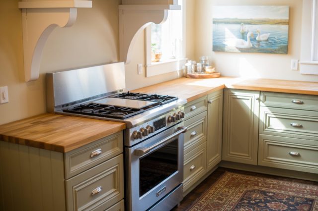 Top 16 Farmhouse Green Paint Colors by Sherwin Williams